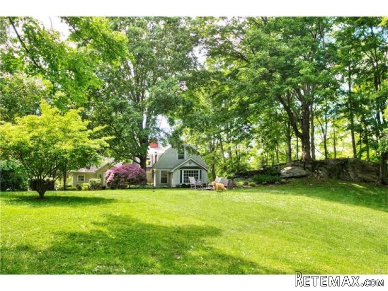 4 bedroom House For Sale: 42 GOODWIVES..