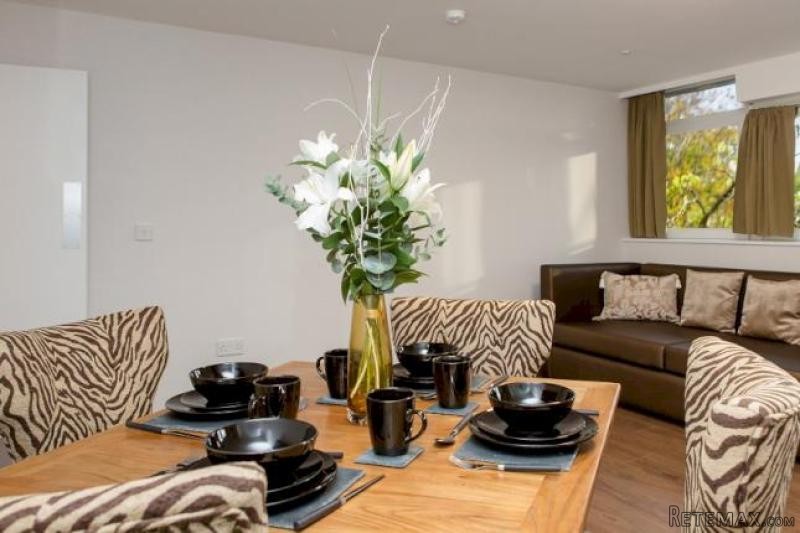 2 Bed Flat For Sale Just Added