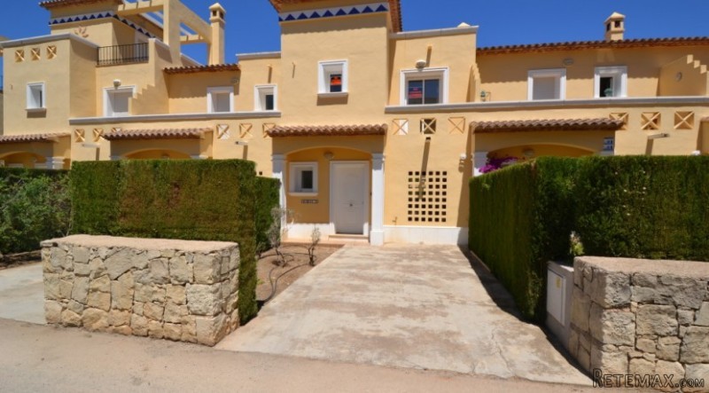 V1575 - Townhouse Near La Sella Golf..