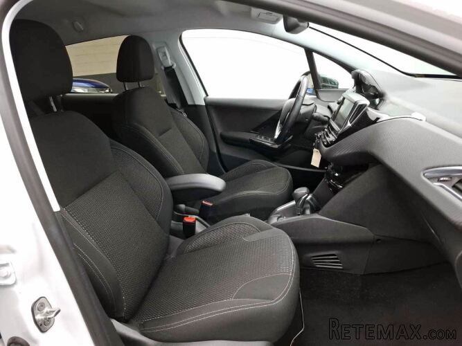 Peugeot 208 1.2 Allure - 6