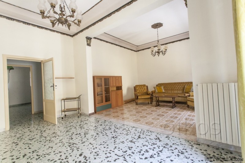V000242, Casa Indipendente In Vendita A..