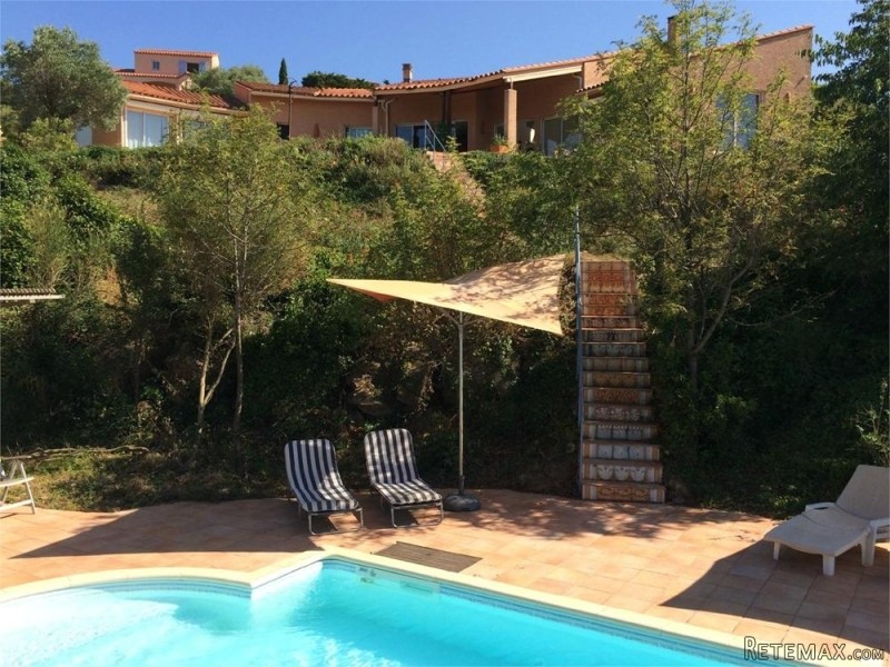 Contemporary 4 Bed Villa With Fantastic..