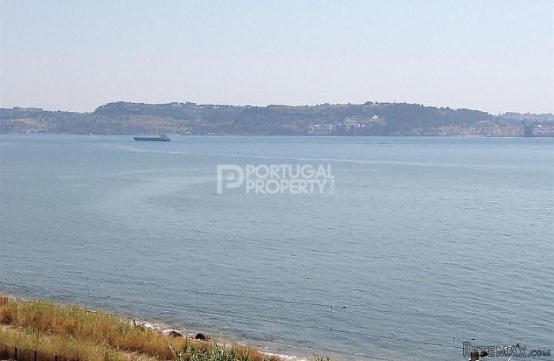 3 bedroom Duplex with Sea view..