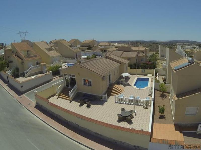 Rojales 3 Beds 2 Baths villa