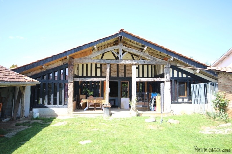 Character one bed converted barn with..