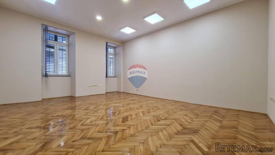 Rijeka, centar, stan od 124m2, 1 kat