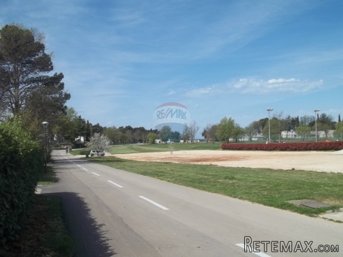 Umag, samostojeća kuća 500 m od mora - 5