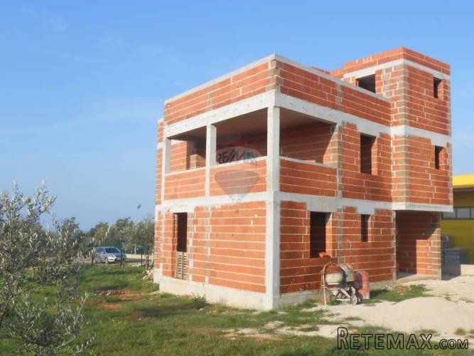 Istra, Vodnjan, Rohbau kuća od 214,9 m2 na parceli od 685... - 3