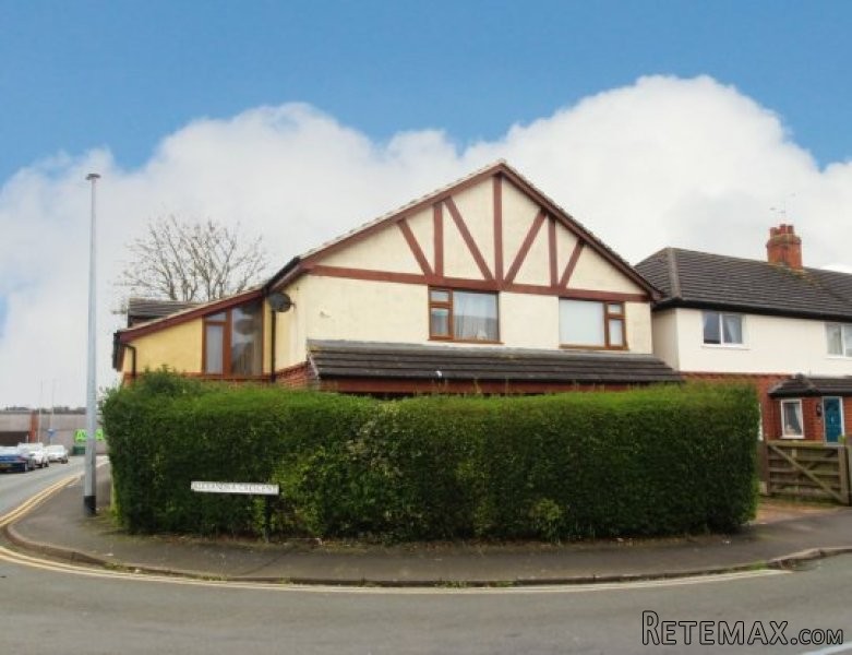 5 bedroom, Detached House house for sale - 2