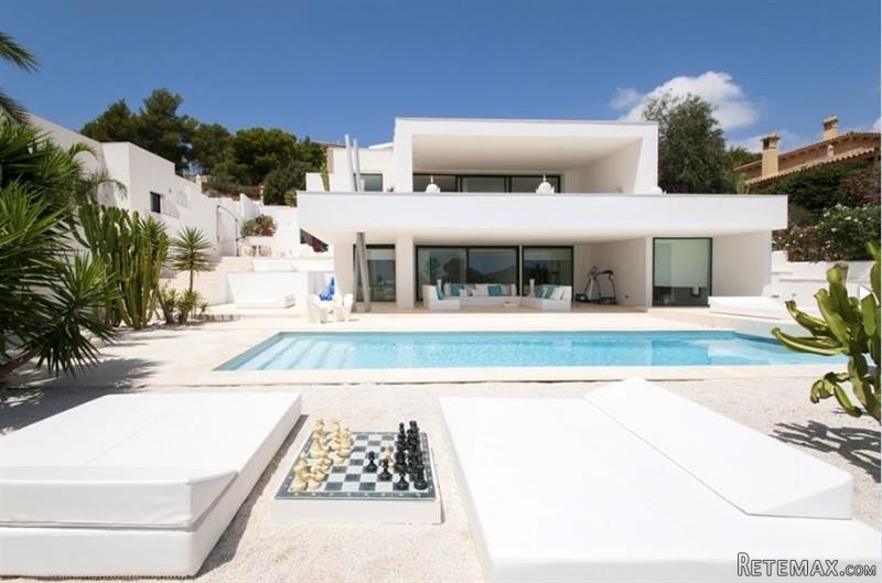 6 bedroom Villa For Sale: Vista Alegre.. - 2