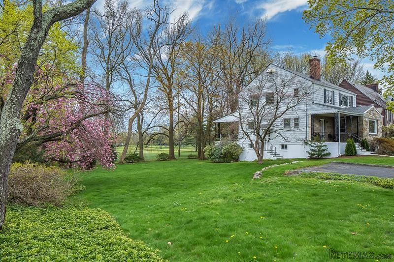 3 bedroom House For Sale: 86 & 88..