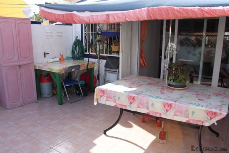 3 Bedrooms Town House For Sale