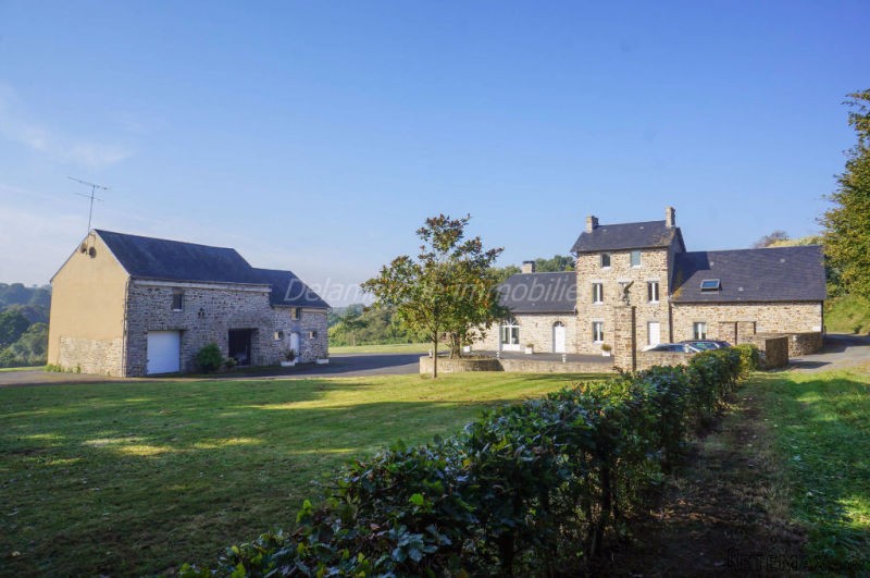 Well Renovated Stone House With Pretty..