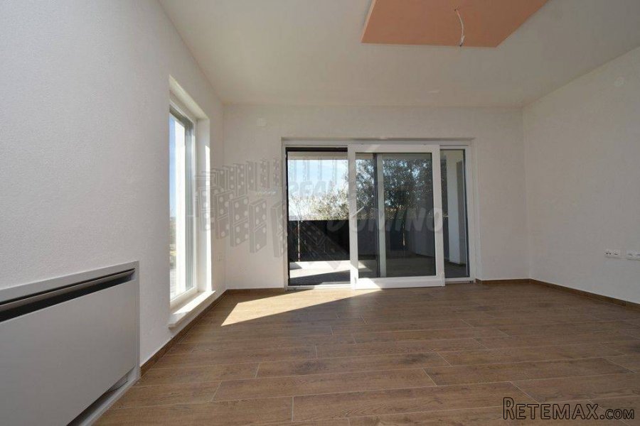 Nova villa s bazenom i garažom! - 5