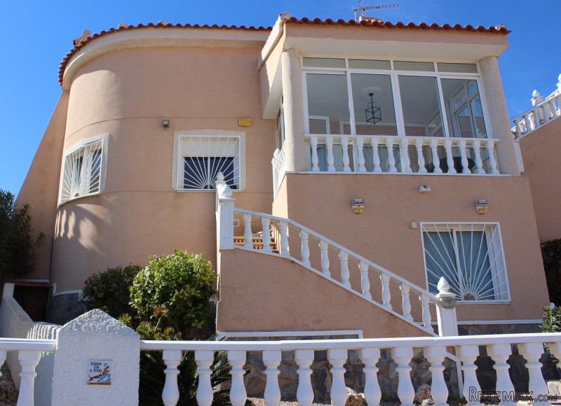 3 Bedrooms - Villa - Alicante - For Sale