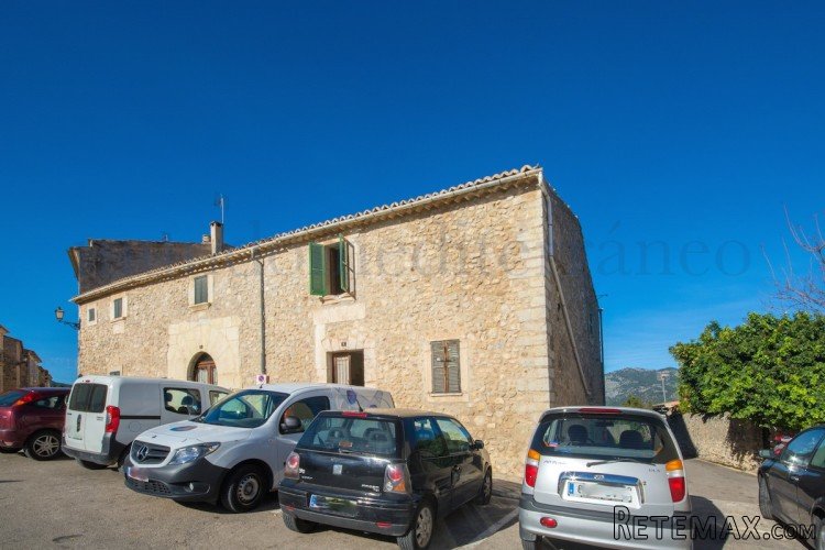 Townhouse in the centre of the pretty villa of Moscari to..