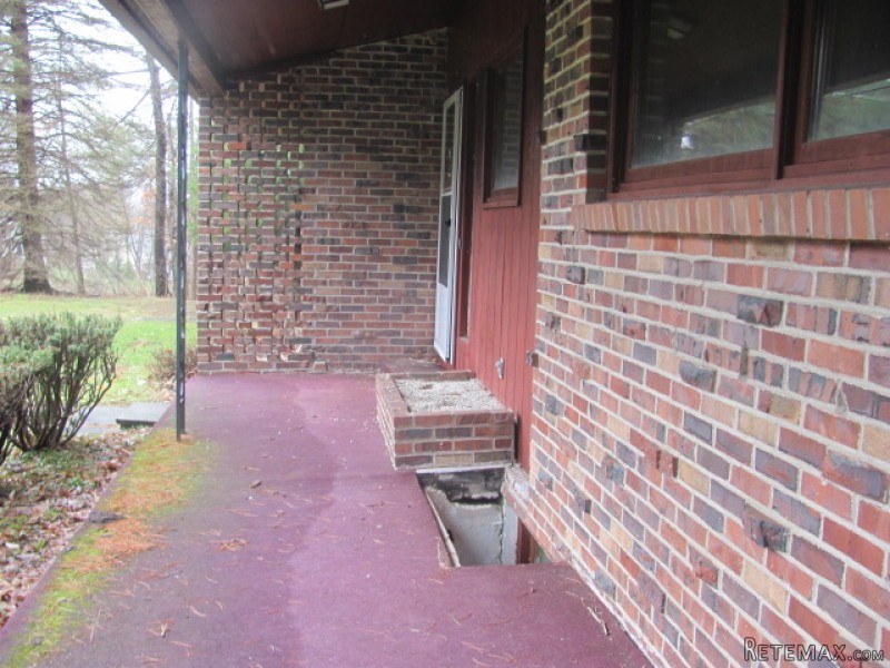 233 Boswell Hill Rd Endicott, NY, 13760..