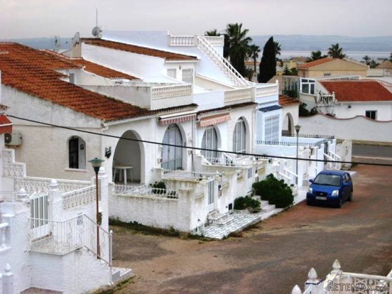 2 Bedrooms Bungalow For Sale - 2