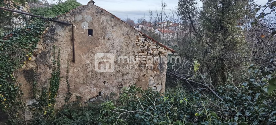 Matulji, građevinsko zemljište od 1.233m2 - 2