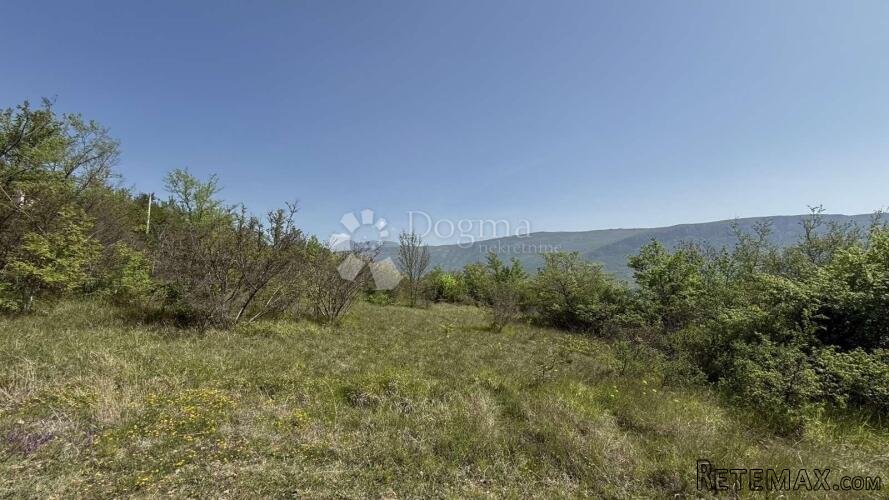Građevinsko zemljište 1202 m2 - 3