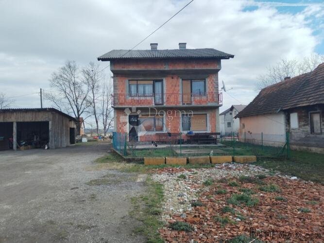 Na prodaju zemljište - 3