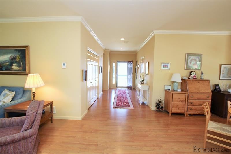 2 bedroom House For Sale: 768 Heritage.. - 2