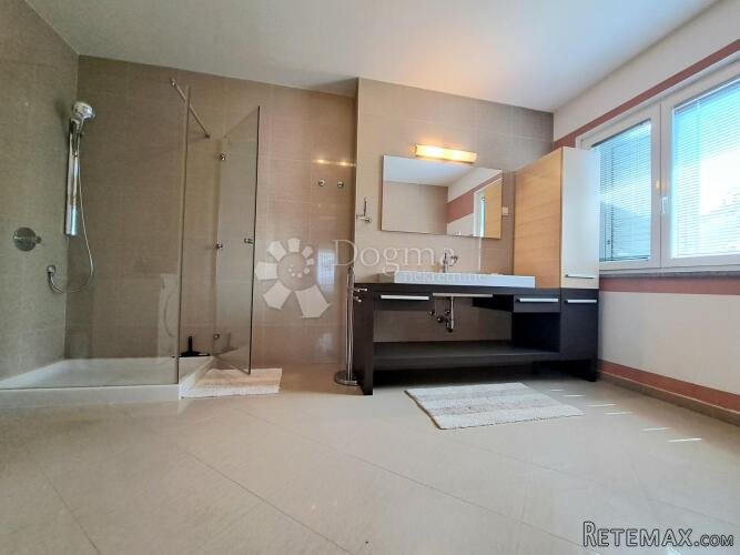 Impresivan penthouse s pogledom na more, Pješćana uvala - 7