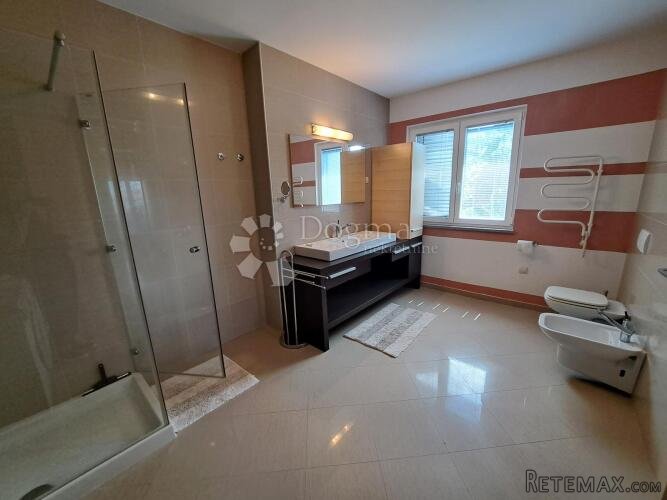 Impresivan penthouse s pogledom na more, Pješćana uvala - 8