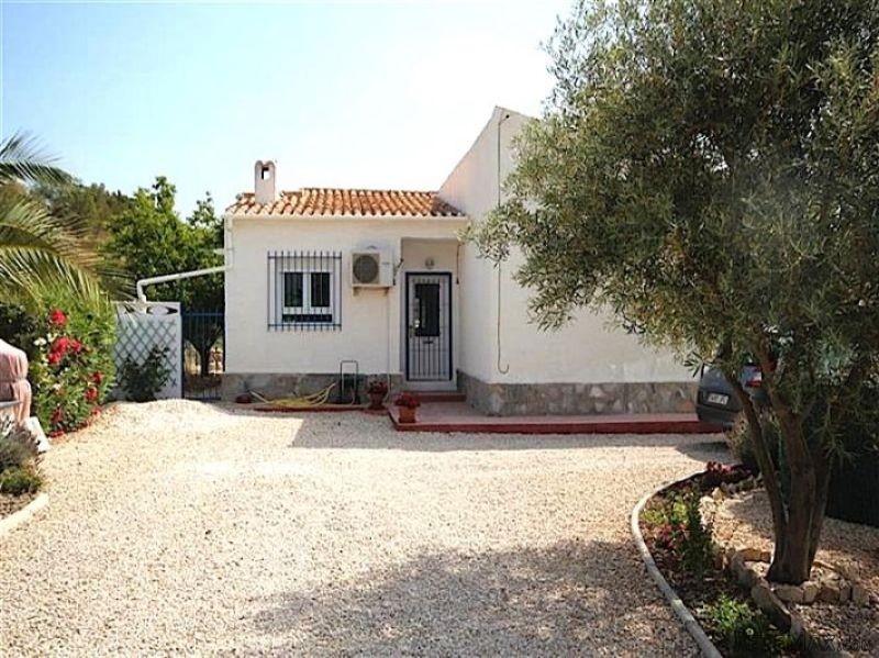 UM5089 - Jijona - Villa €139,000