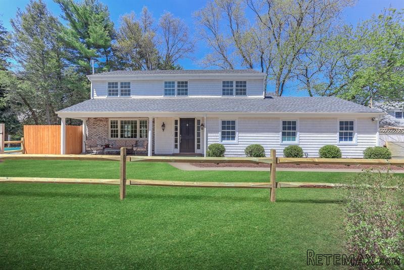 4 bedroom House For Sale: 17 Tory Road..