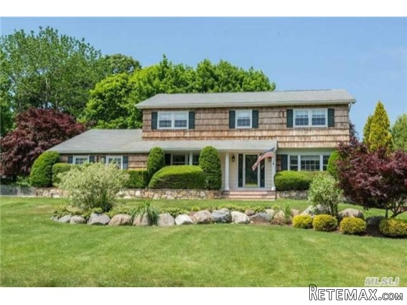 4 bedroom House For Sale: 3 Vingut..