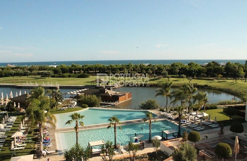 Ground floor Apartment Lakeside Resort..