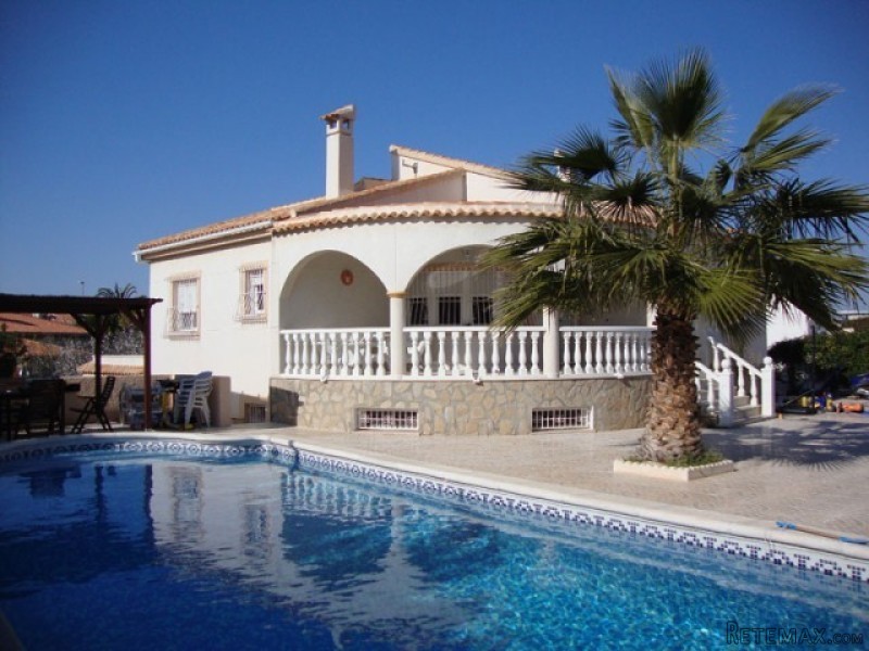 6 Bedrooms - Villa - Alicante - For Sale