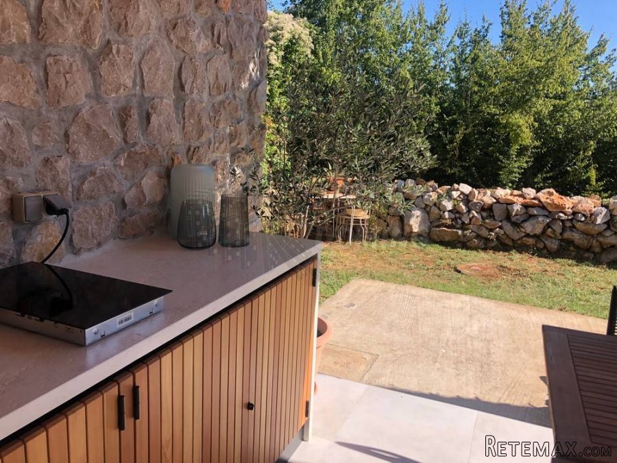 Mala samostojeća kuća s prekrasnim vrtom! - 3