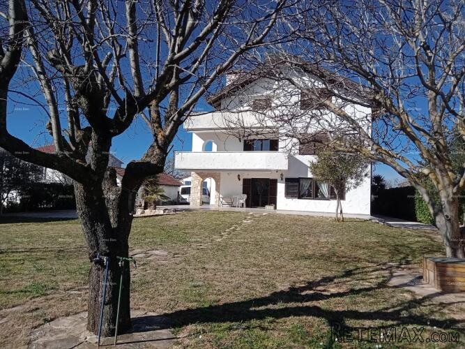 Prodaja velike stambene kuće, pogodne za investiciju.. - 3