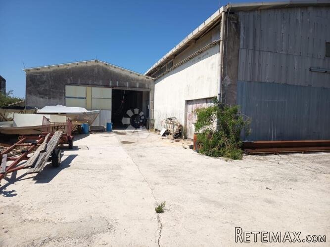 Proizvodno–skladišni kompleks u Opuzenu 702,90 m² - 3