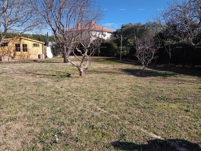 Prodaja velike stambene kuće, pogodne za investiciju.. - 5