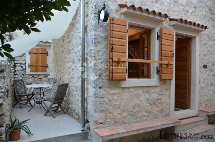Prekrasna kamena Vila MALI LOŠINJ- SUSAK