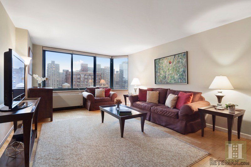 2 bedroom Apartment For Sale: 201 WEST..