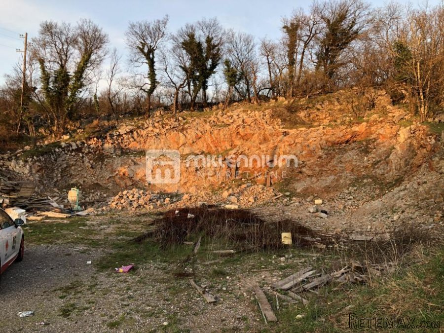 Grobnik, Podhum, građevinsko zemljište, 1.395m2