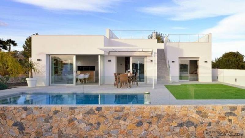 3 Bedroom 3 Bathroom Villa In San..