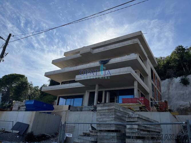 Opatija luksuzni stan, prizemlje 3S+DB, 231.69 m2