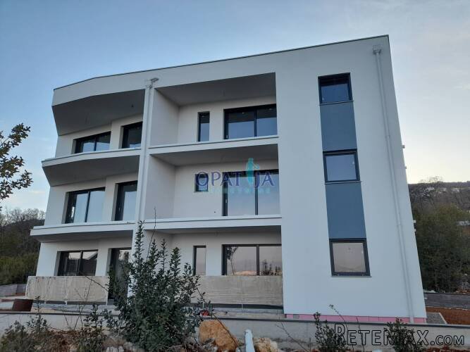 Opatija-Ika dvoetažan stan 2S+DB, 98.84 m2