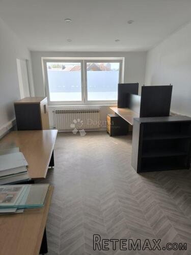 Stambeno-poslovna zgrada Trnje, 421 m², parking - 3