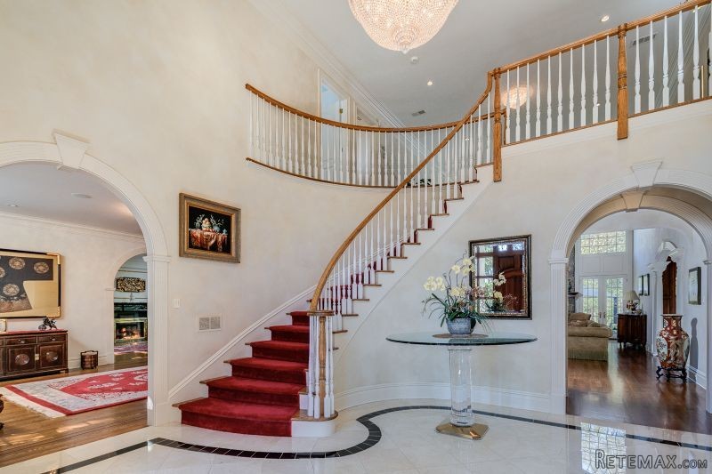 5 bedroom Detached House For Sale: 1280.. - 2