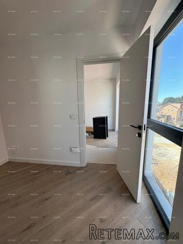 ROVINJ - DVOETAŽNI APARTMAN S PREKRASNIM POGLEDOM NA MORE..