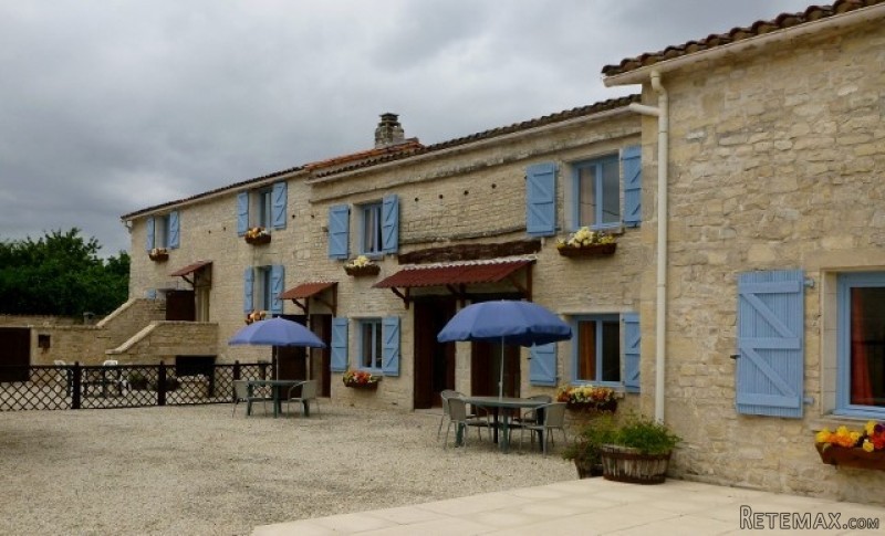 Farmhouse With 3 Gites And A Swimming..