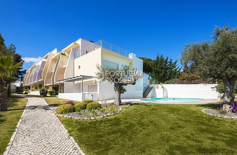 Beautiful 2 Bed Apartment with sea views - 2