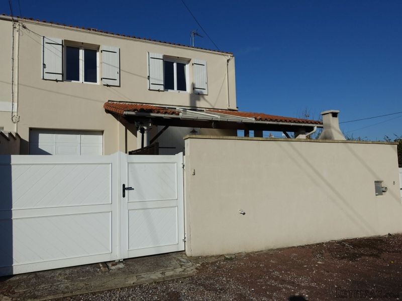 Sale House Saintes (17100) Rg - 2