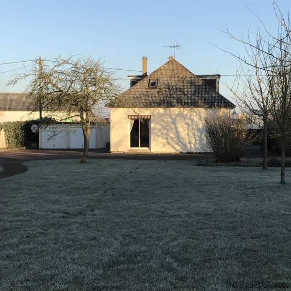 Traditional Detached House, Nice Town - 2